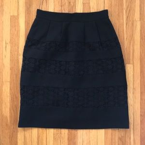 LOFT embroidered lace skirt with pockets! size 8